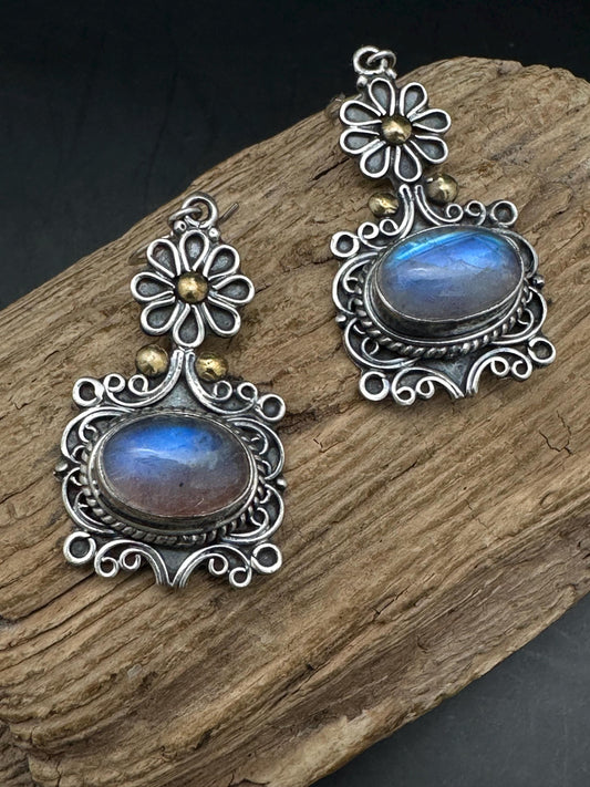 Moon stone earring, 925 sterling silver, natural stone , master handcrafted