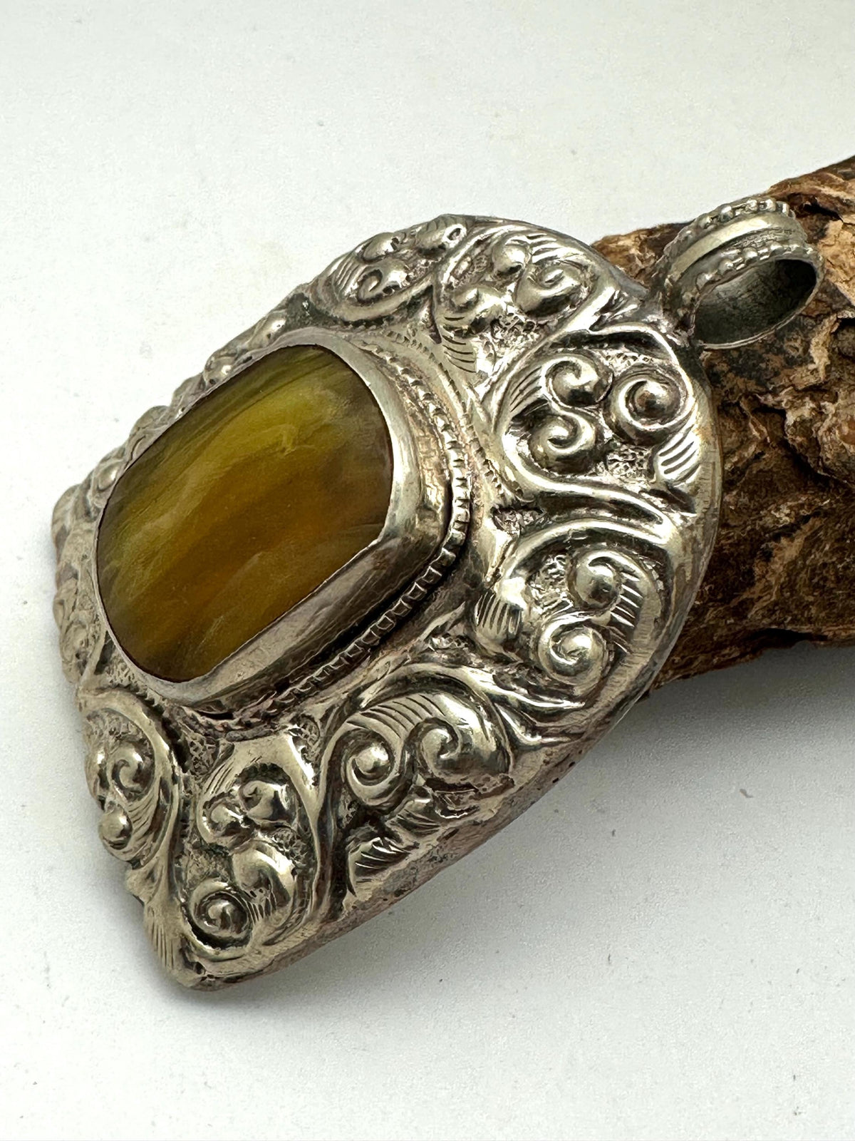 Handcrafted, yellow agate,Tibetan silver, Tibetan design, ethnic style,66.6mmX48.3mm