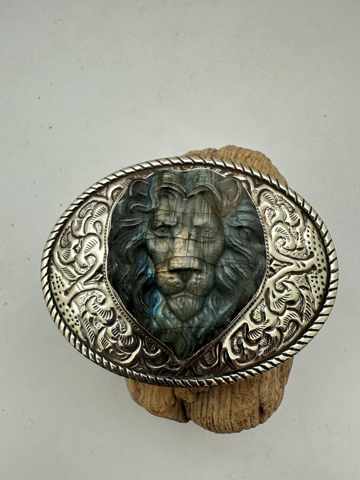 Large belt buckle, labradorite carved lion, handcrafted,Tibetan silver, symbol of strength, courage, leadership, and Protection,79mmX59mm