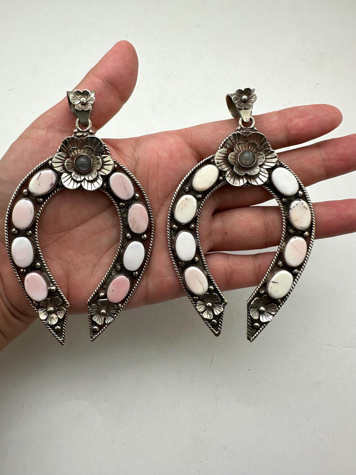 Large Floral blossoms pendant,, tibetan silver, white and pink shell, handcrafted,labradorite, flower pendant, 102.8mmX60.4mm
