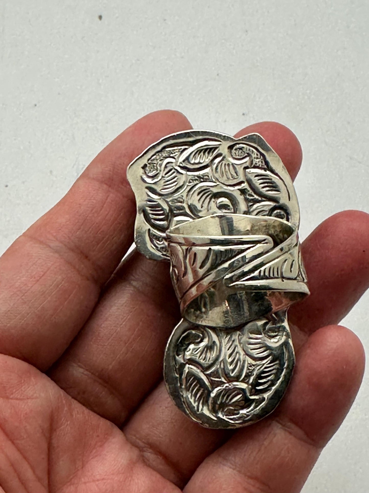 large labradorite carved ring, handcrafted,tibetan silver, adjustable