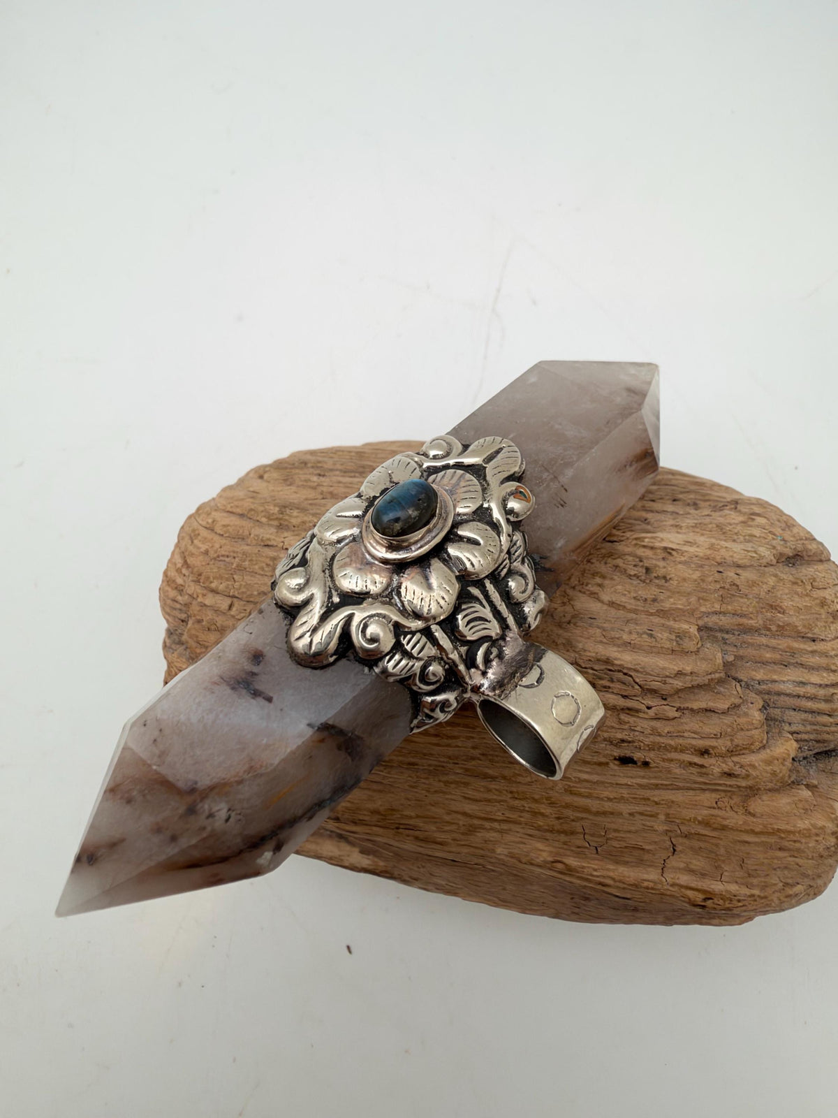 Natural rutilated quartz pendant, set with labradorite, healing stone