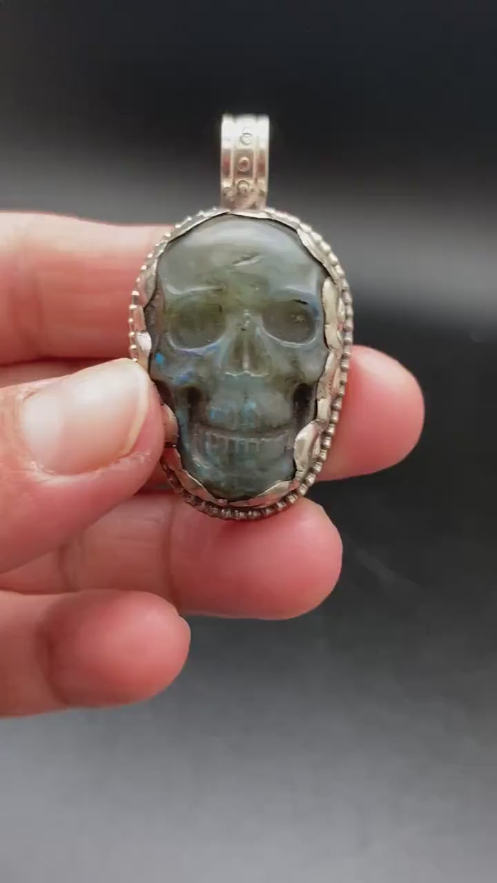 labradorite carved skull pendant, handcrafted,Tibetan silver,Tibetan design,Nepalese