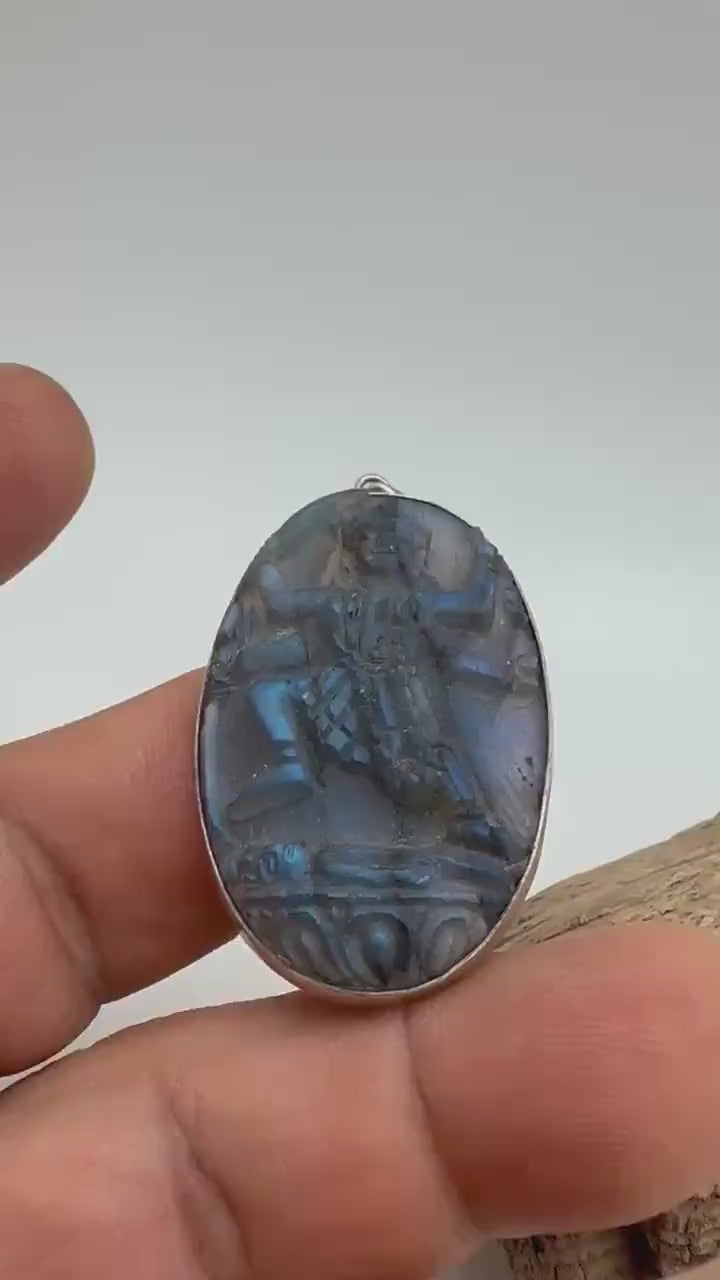 Kali pendant, master handcrafted labradorite with sterling silver, from nepal one of the kind