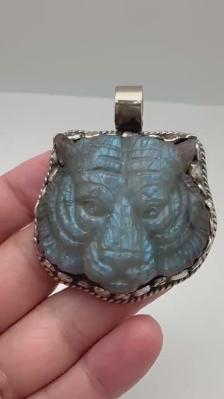 Tiger pendant,handcrafted,labradorite carved, Tibetan repousse silver,animal lover, protection,ethnic style,53.5mmX44.9mm