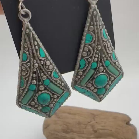 Tibetan earring, inlaid turquoise master handcrafted with Tibetan silver from Nepal