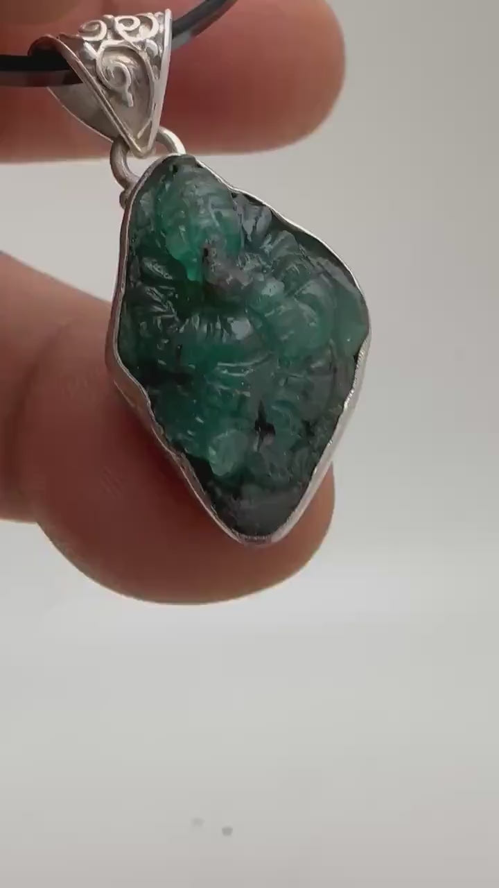 Emeril Ganesh Ganesh, untreated, natural Emerald, master handcrafted with sterling silver